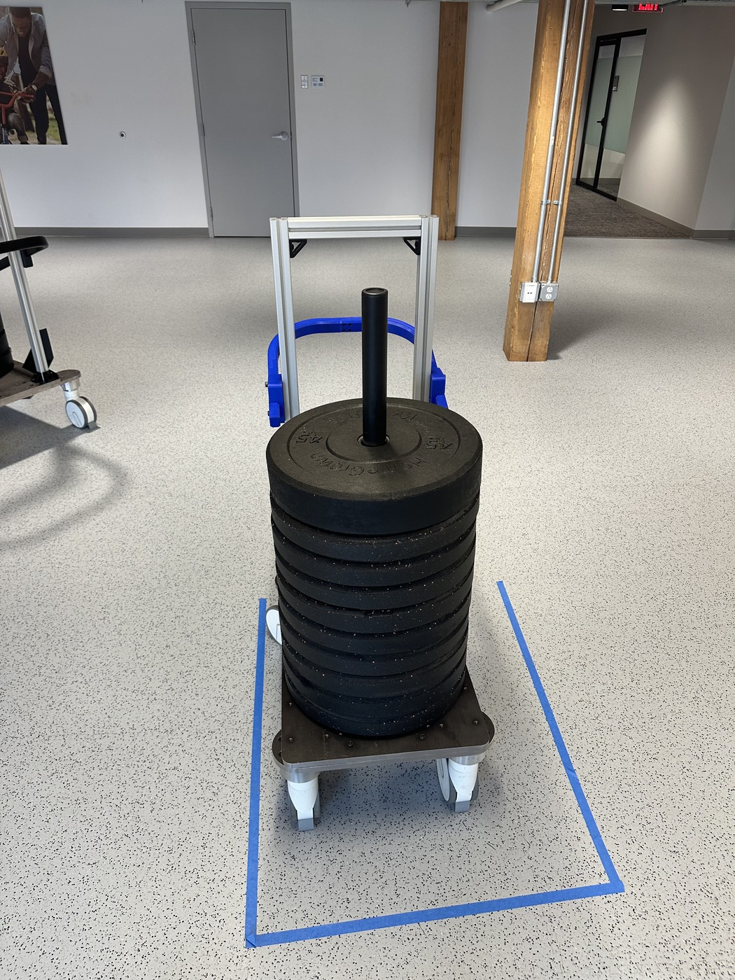 Front view of the cart with one stack of barbell weights